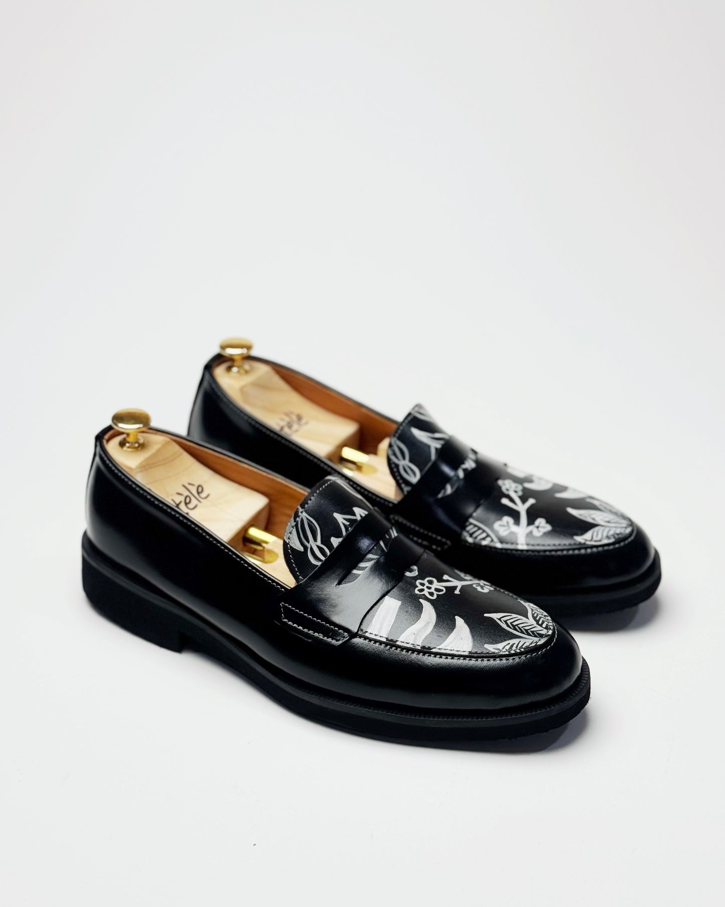 Dára Flora Penny Loafer