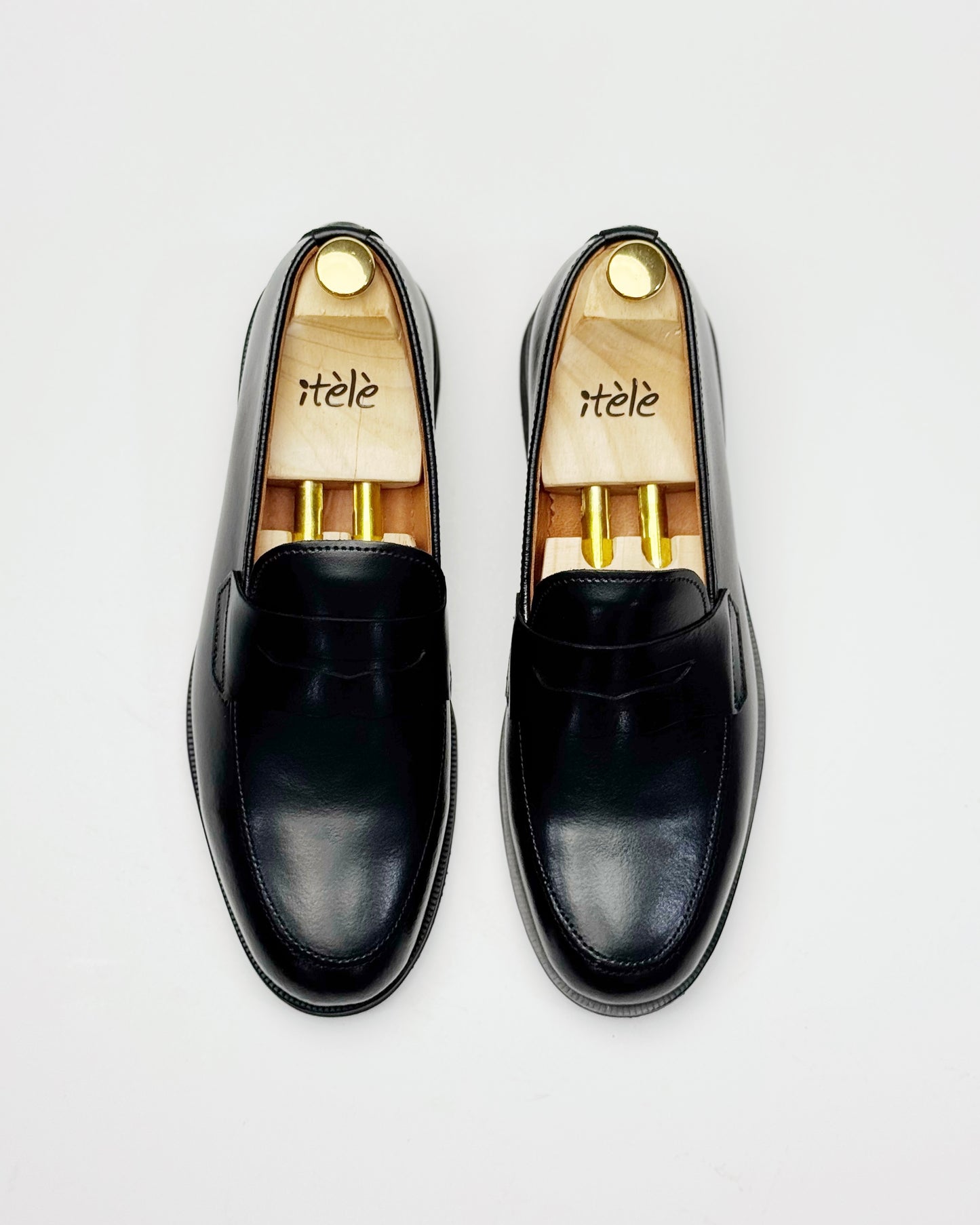 Dára Black Penny Loafer