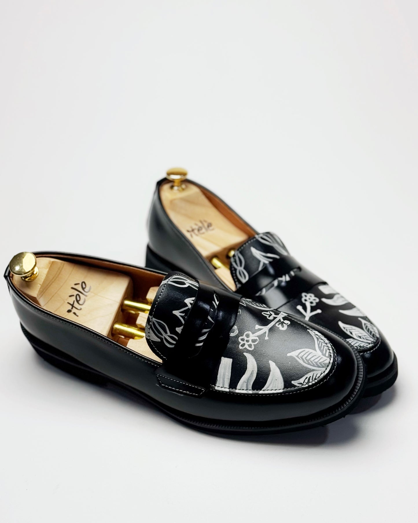 Dára Flora Penny Loafer
