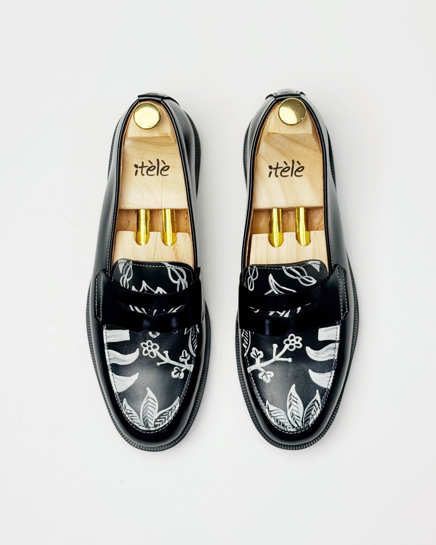 Dára Flora Penny Loafer