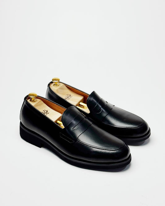 Dára Black Penny Loafer
