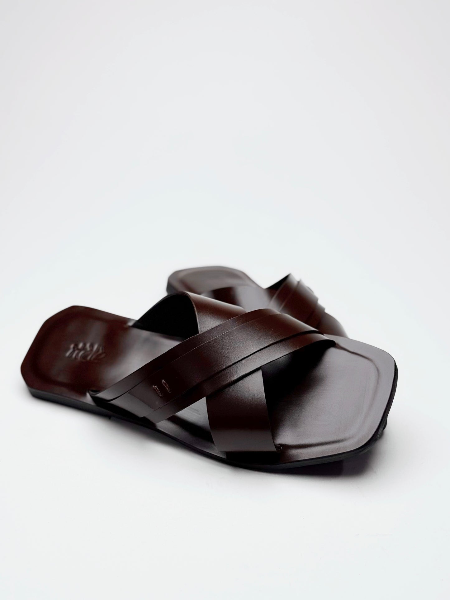 Lewi brown cross strap