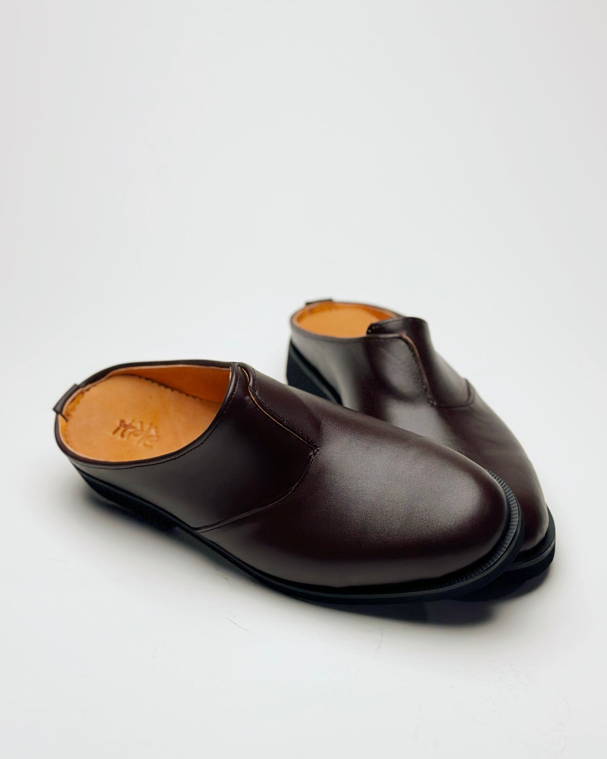 Kwalii brown mule